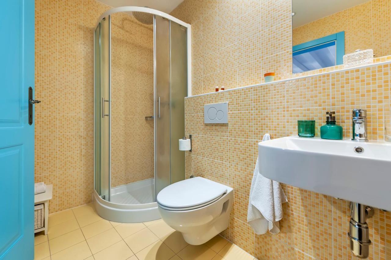 Apartments & Rooms La Casa Barbaro โรวีน ภายนอก รูปภาพ