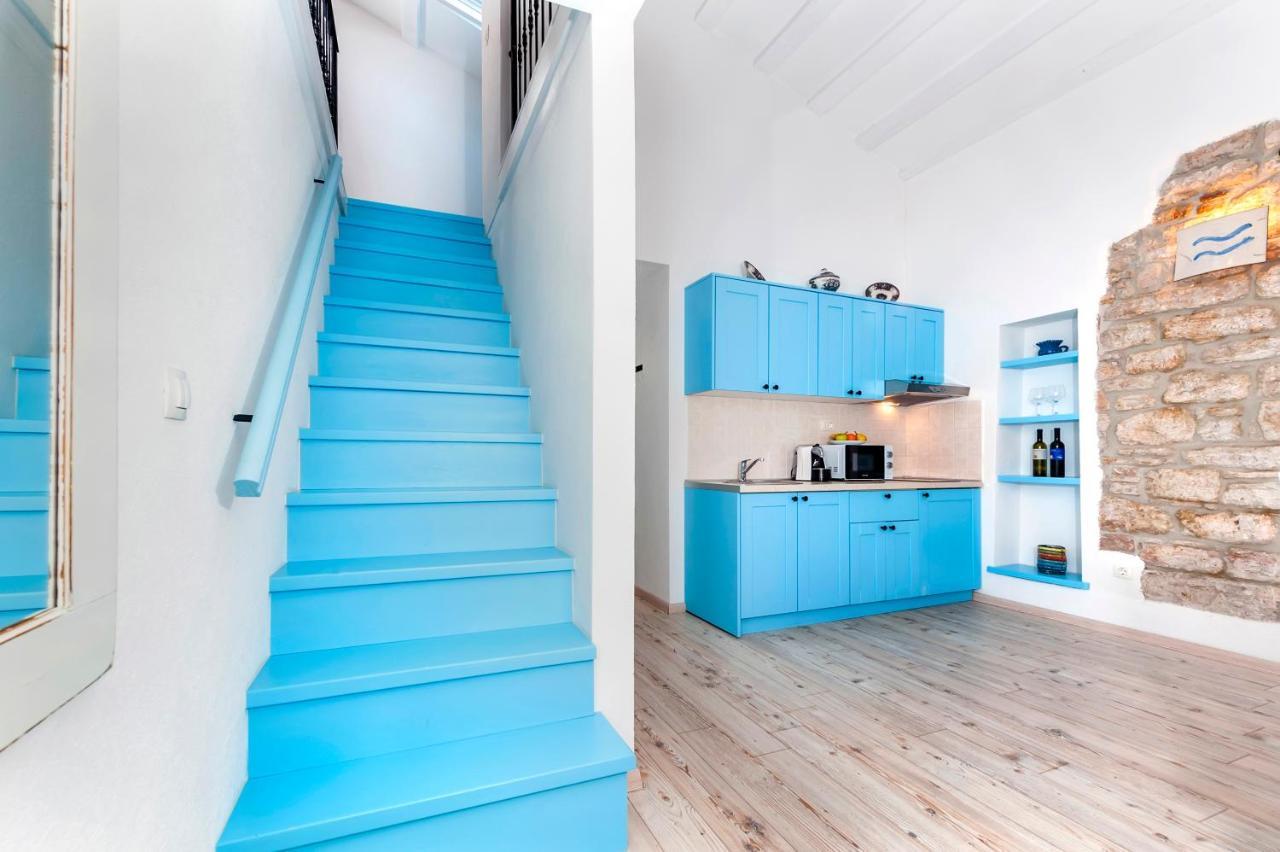 Apartments & Rooms La Casa Barbaro โรวีน ภายนอก รูปภาพ
