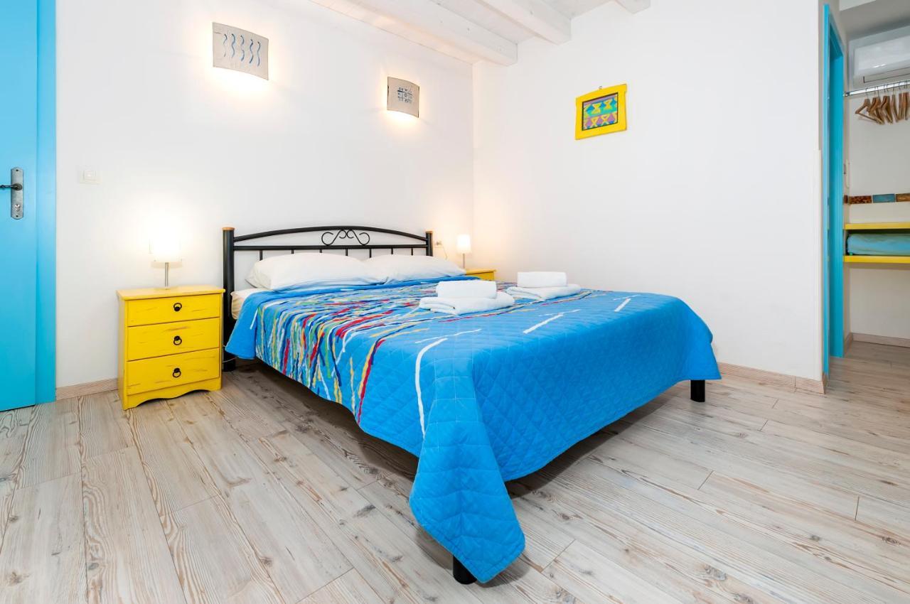 Apartments & Rooms La Casa Barbaro โรวีน ภายนอก รูปภาพ