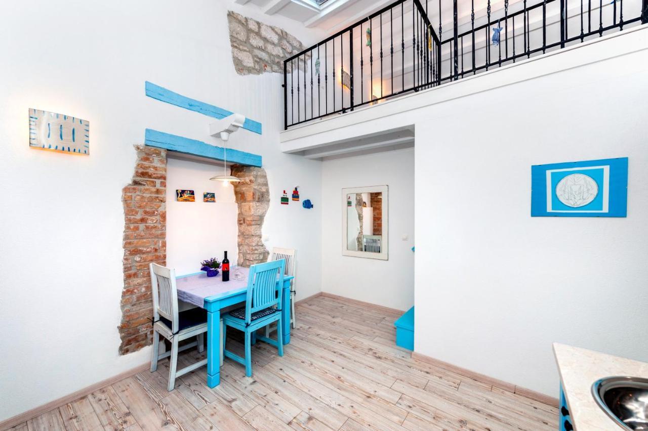 Apartments & Rooms La Casa Barbaro โรวีน ภายนอก รูปภาพ